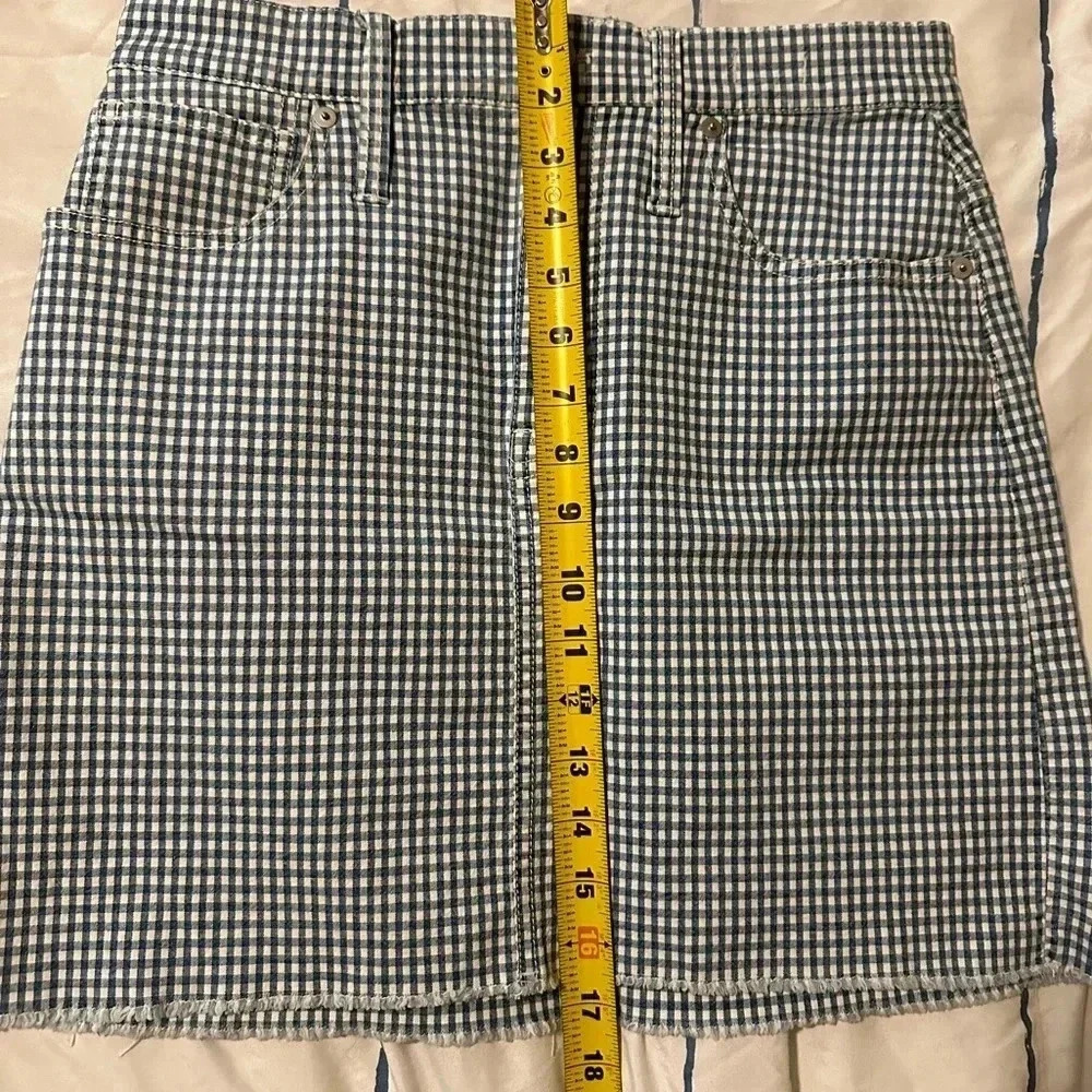 Madewell Stretch Straight Mini Skirt in Gingham: Raw-Hemmed Edition - Picture 8 of 8